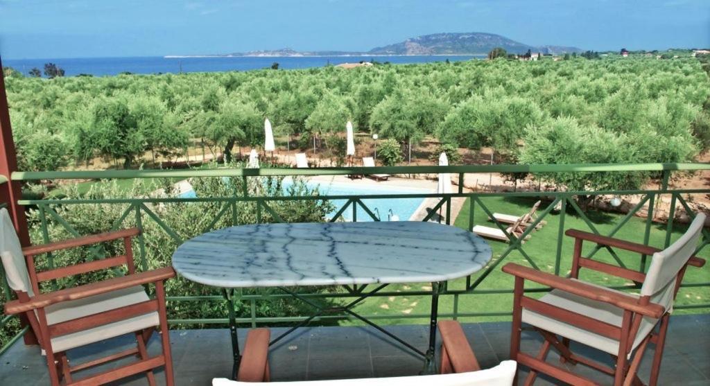 Messinian Horizons Apartment มาราโธโพลิส ภายนอก รูปภาพ