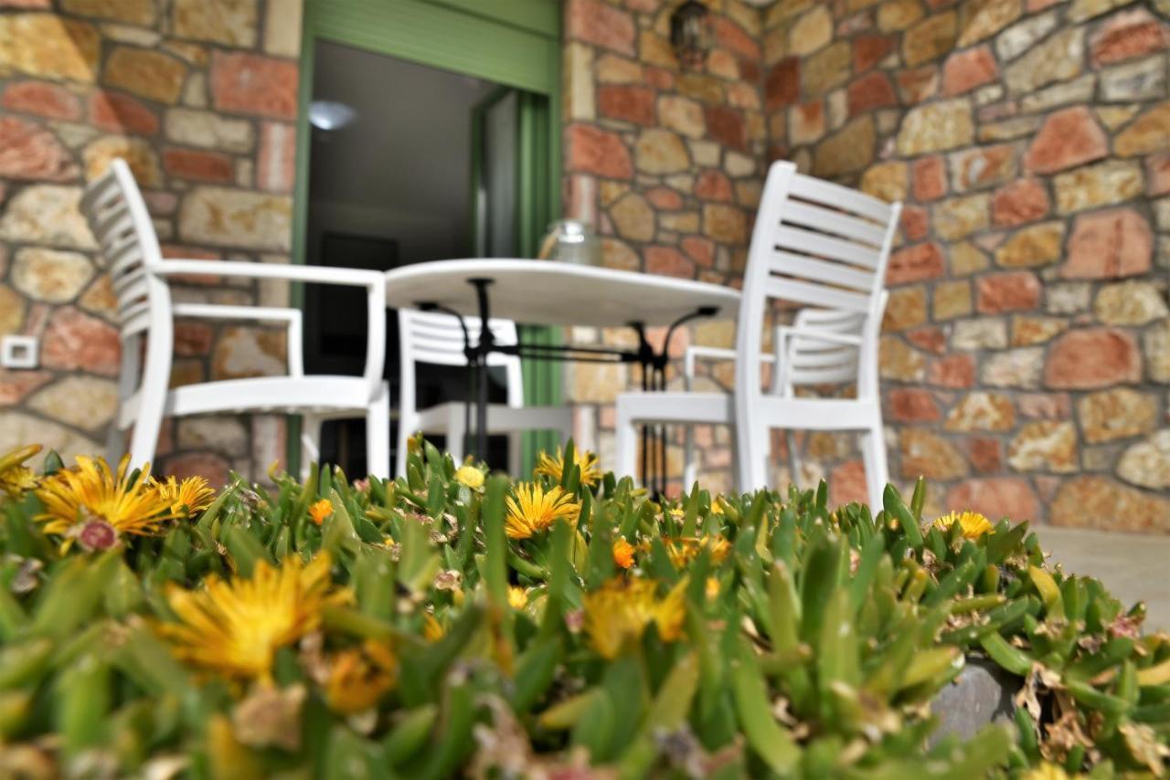 Messinian Horizons Apartment มาราโธโพลิส ภายนอก รูปภาพ